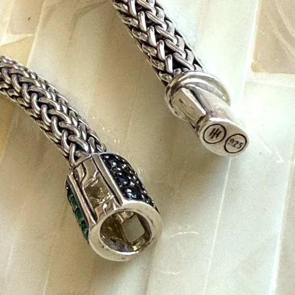 John Hardy REVERSIBLE 6.5mm Icon Silver Bracelet in Emerald & Black Sapphire - Picture 10 of 16